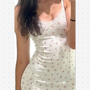 H&M Coquette Lace-trimmed bodycon slip dress With Dainty Floral Print size small